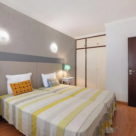 Espacoso T2, Em Olhos Agua Appartement