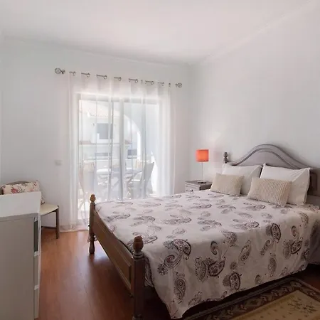 Espacoso T2, Em Olhos Agua Appartement